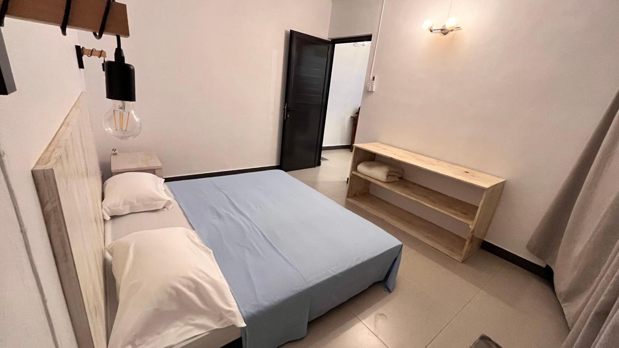 Ebony Apartment & Studio ลากูแล็ตต์ ภายนอก รูปภาพ