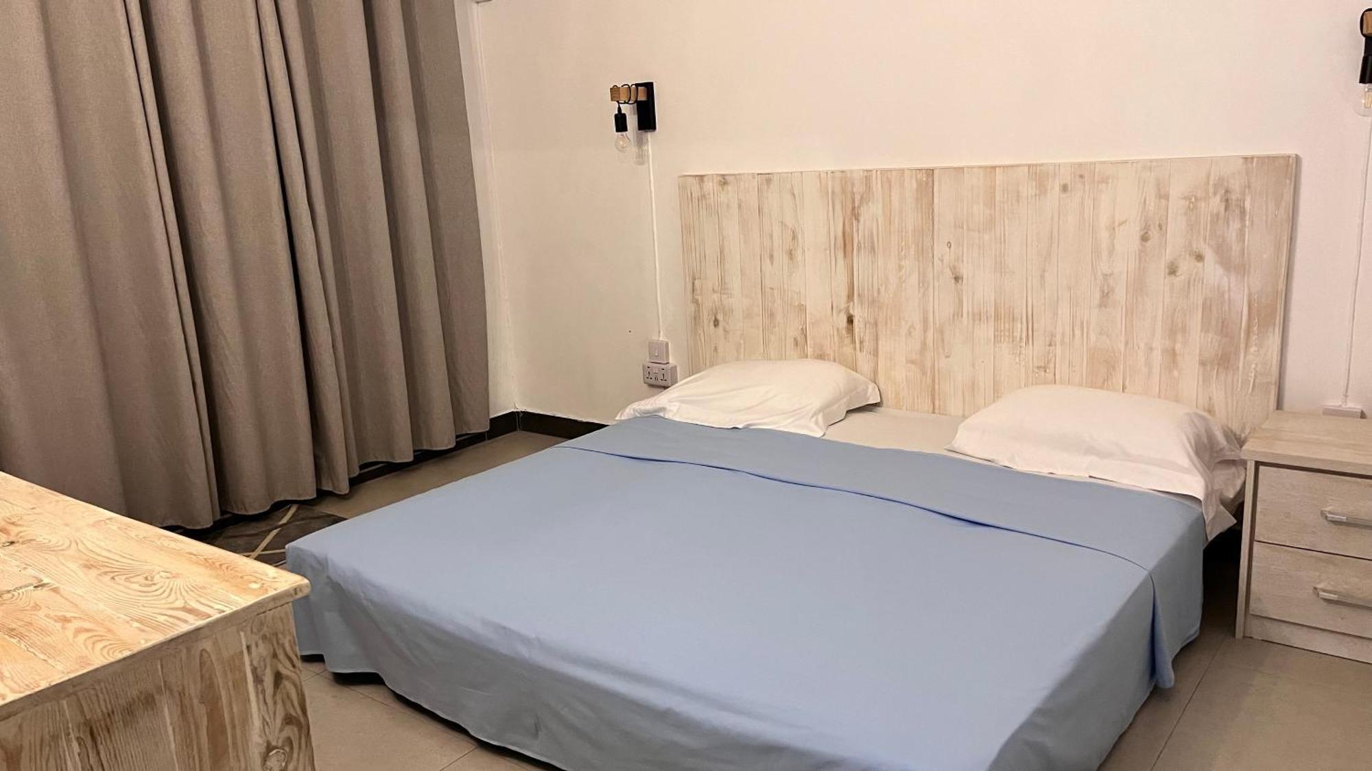 Ebony Apartment & Studio ลากูแล็ตต์ ภายนอก รูปภาพ