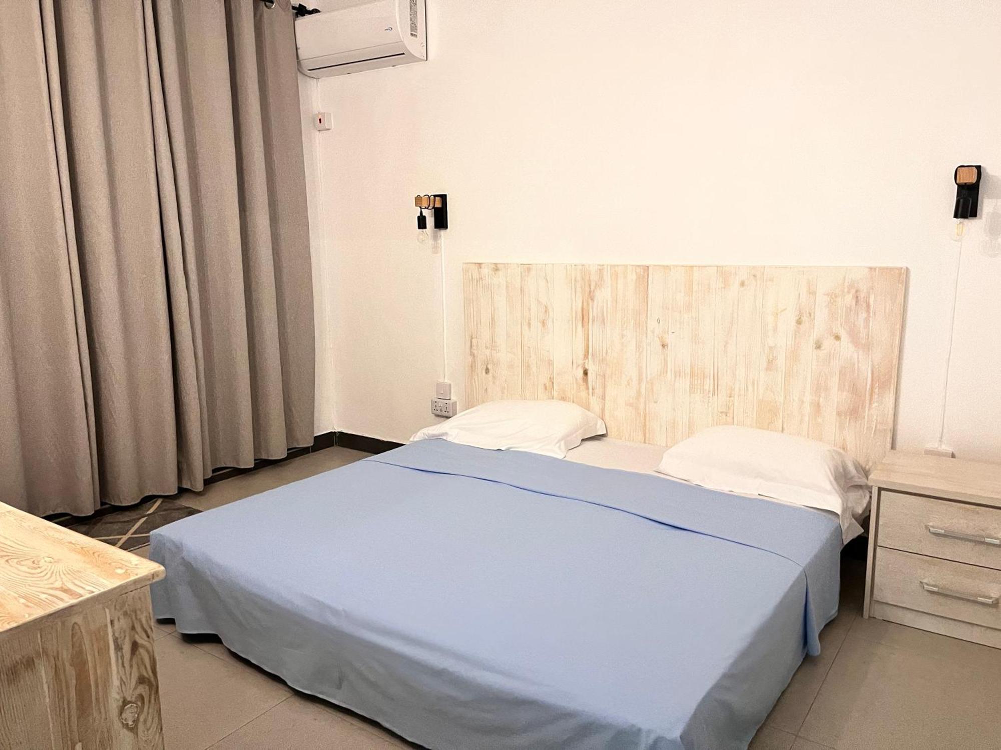 Ebony Apartment & Studio ลากูแล็ตต์ ภายนอก รูปภาพ