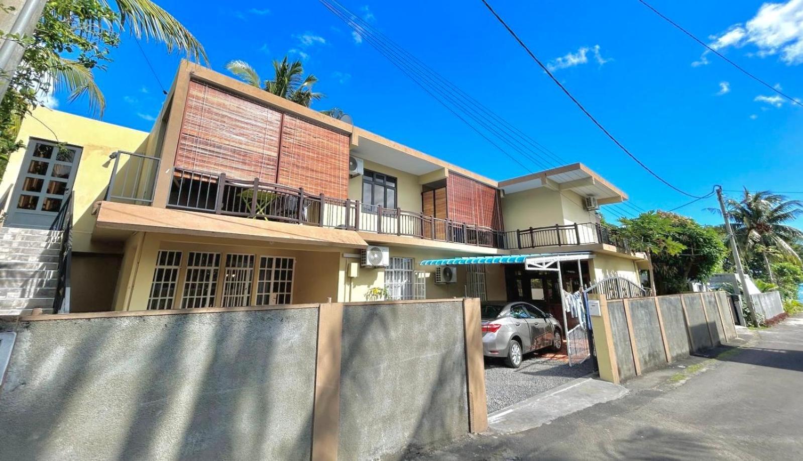 Ebony Apartment & Studio ลากูแล็ตต์ ภายนอก รูปภาพ